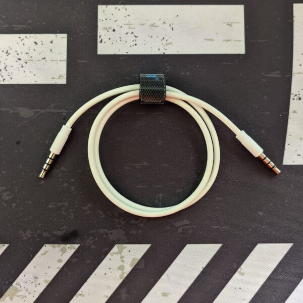 TRRS cable white